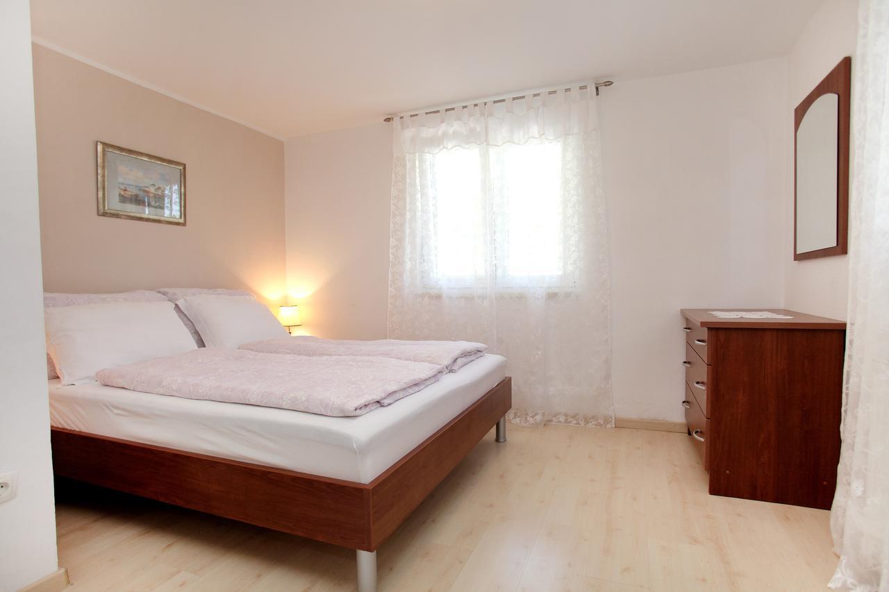 Apartment Eva Trogir Eksteriør billede